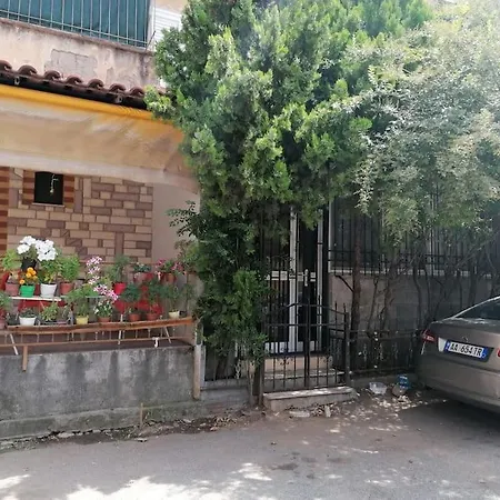 Cozy 1-bedroom Unit In